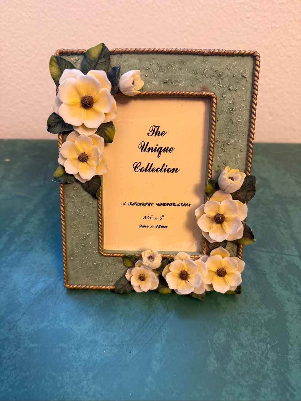 VTG 90s Green Floral Decorative Picture Frame